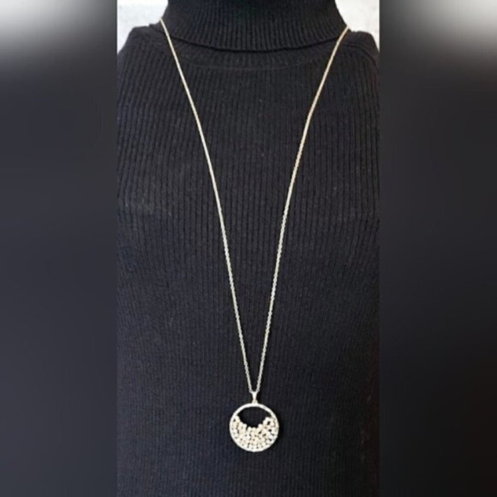 Gold-Tone Hammered Circle Pendant Necklace w/ Cream Faceted Glass Beads - Picture 3 of 5